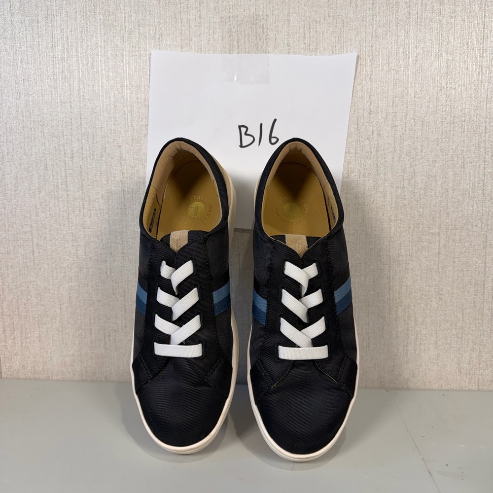 REVITALIGN Women's‎ Shiloh Sneaker | Size 10B | Color - Black